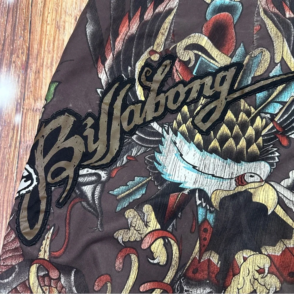 Y2K Billabong Board Shorts Snake/Eagle/Skull Tattoo Print Men's Size 38